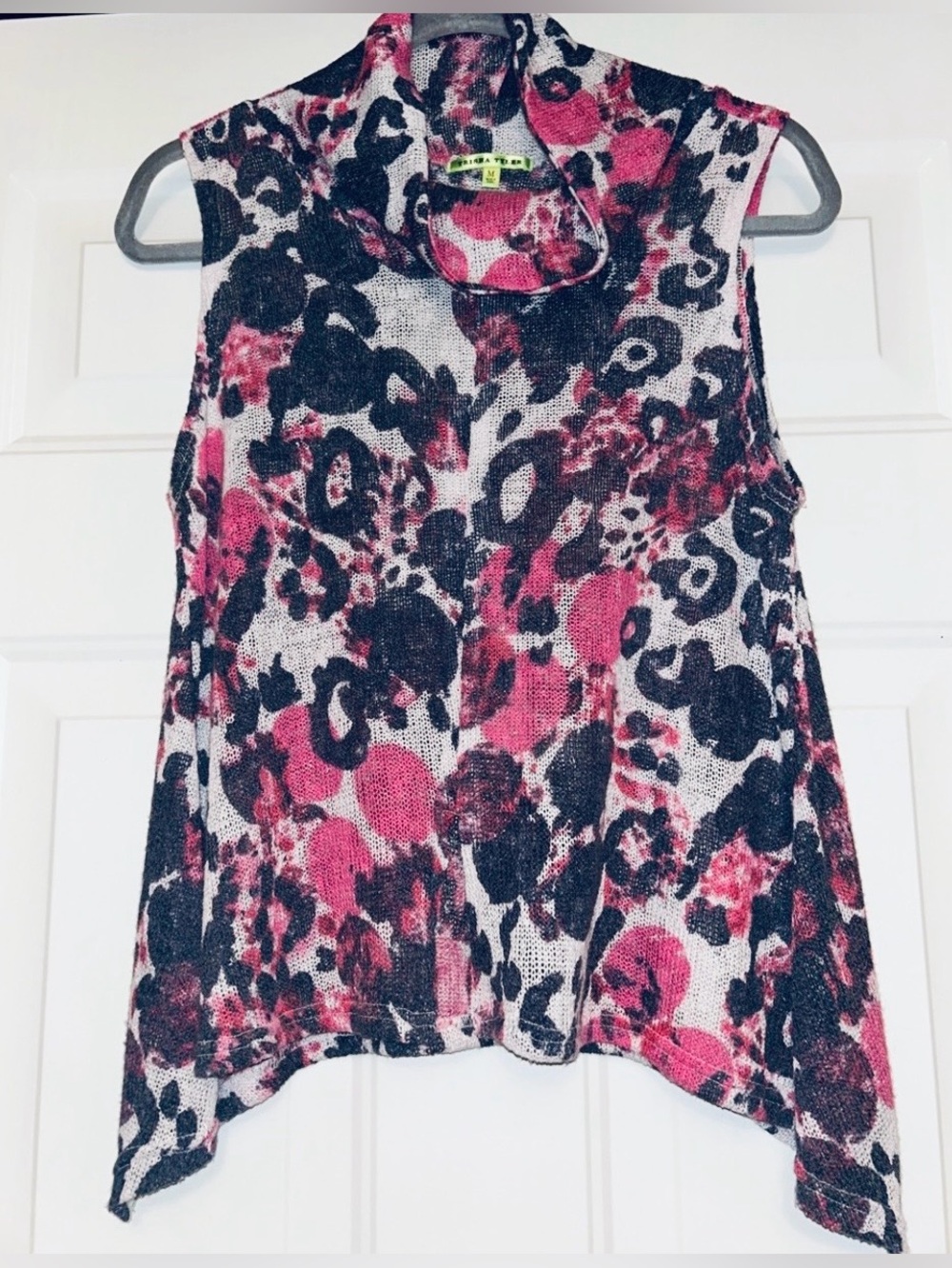 Trisha Tyler Sleeveless Cowl Neck Knit Top M Pink Purple Lagenlook Career Casual